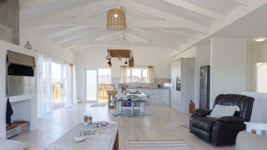 4 Bedroom Property for Sale in Suiderstrand Western Cape